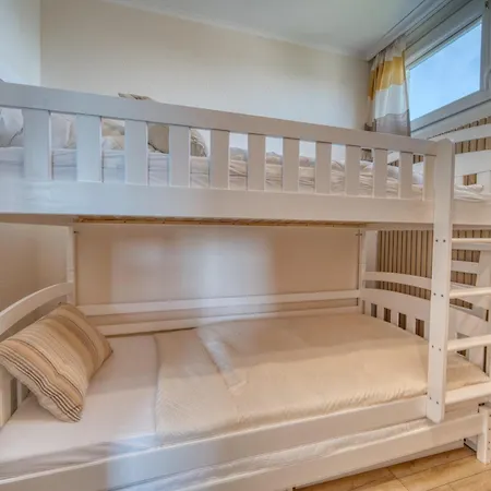 - Haus A, App 0a0307 Appartement *